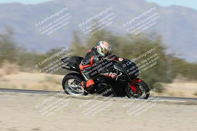 media/Dec-01-2025-Moto Forza (Mon) [[2daa91e15f]]/3-Beginner Group/Session 2 (Turn 7 Inside Pans)/